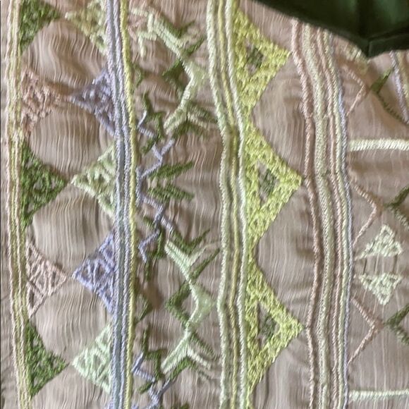 TINY embroidered tank  - Picture 6 of 6